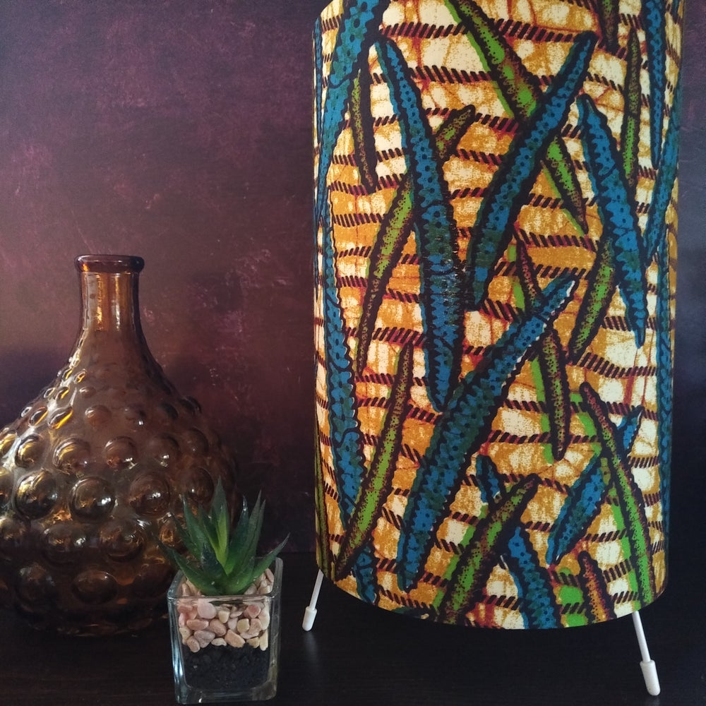 Rustic Botanical Garden Table Lamp ETERIN